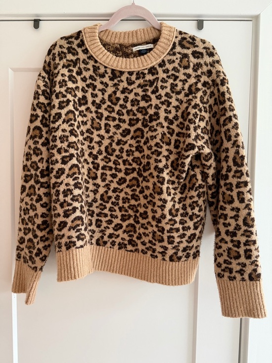 American Eagle Outfitters Tops - American Eagle Leopard Print Crewneck Sweater